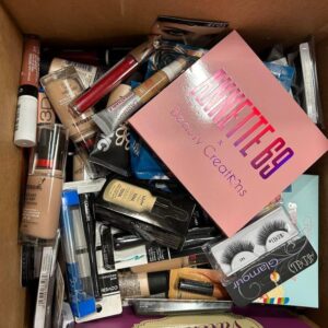 Alternative view of All In One Makeup Pallet